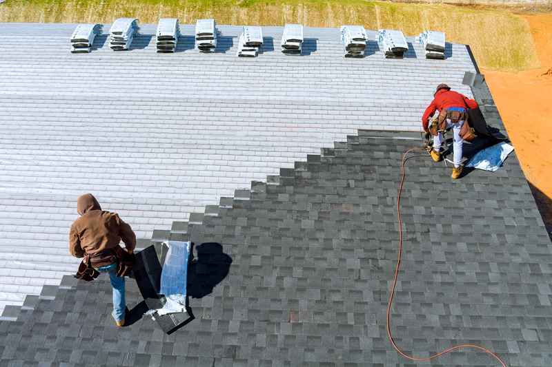 licensed roofer in Denver